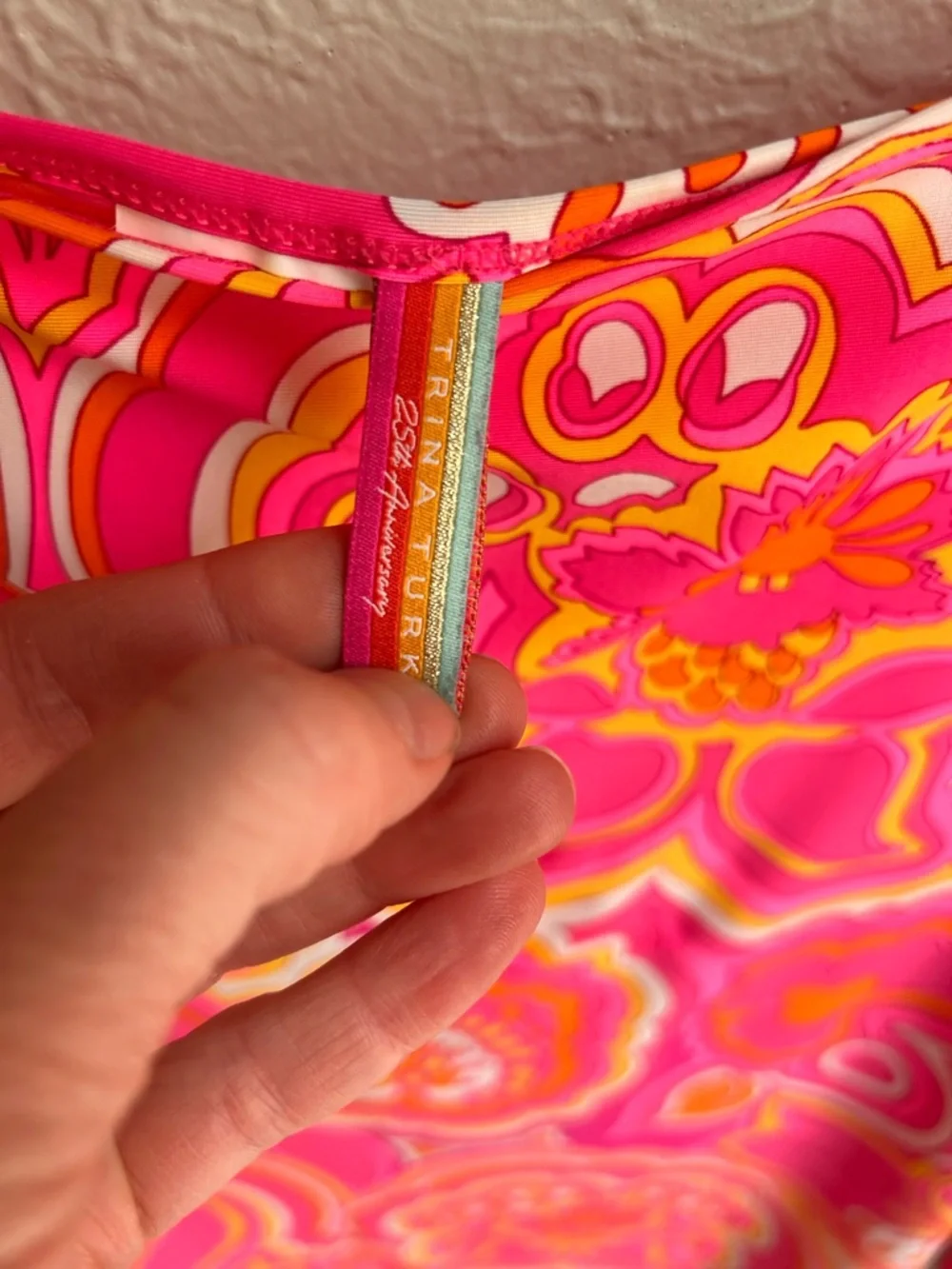 Trina Turk 25th Anniversary Morning Sunrise Swim Cover Tunic Kafta psychedelic - Picture 7 of 15